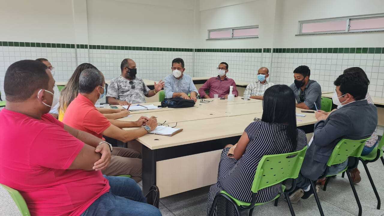 Camacã: Prefeito Paulo do Gás participa de reunião para discutir o funcionamento do IFBA